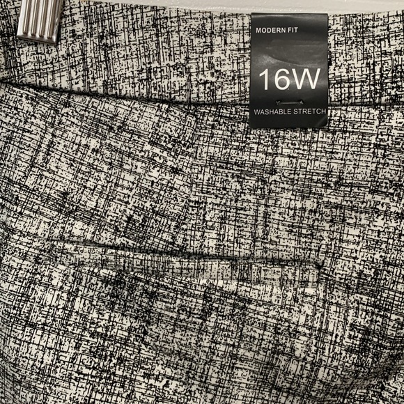 Amanda + Chelsea Slacks - Picture 3 of 9